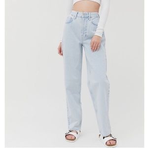 BDG Urban Outfitters Light Wash High Rise Baggy Jeans